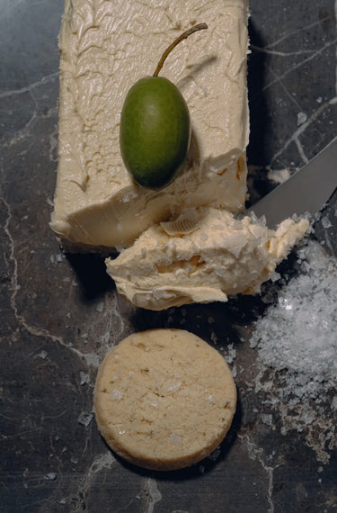 Vignette showing Makabi & Sons Shortbread - Kriti - Rosemary and Sea Salt