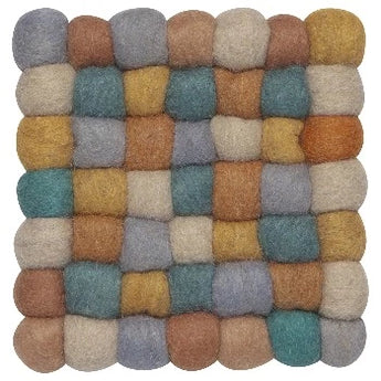 Soft knotted felt trivet